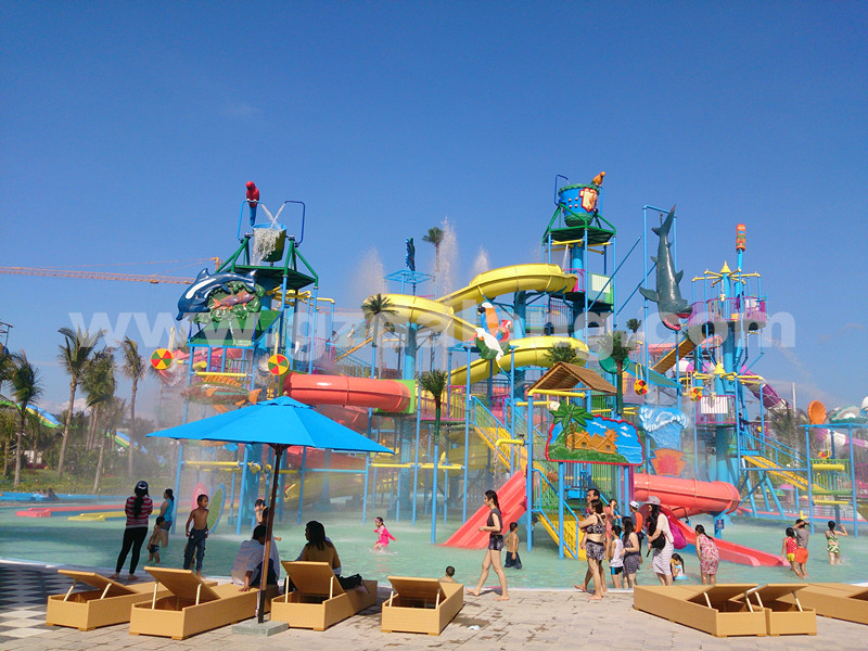 Interactive family water playground at Vinpearl Land Phu Quoc
