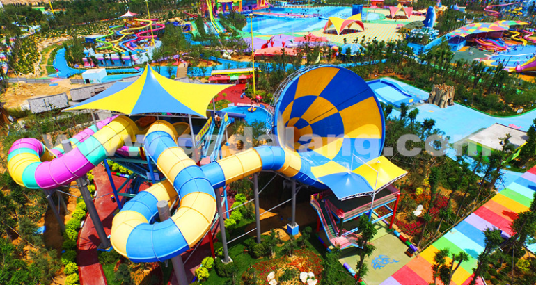What are the major equipment to be included in a water park?