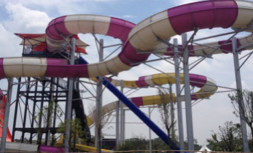 How does Dalang Maintain the Competitiveness for Water Park?