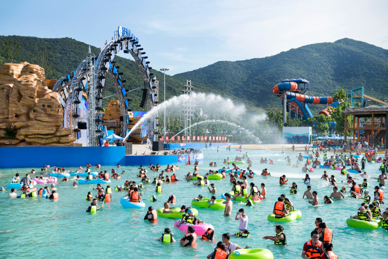 wave pool and river attraction